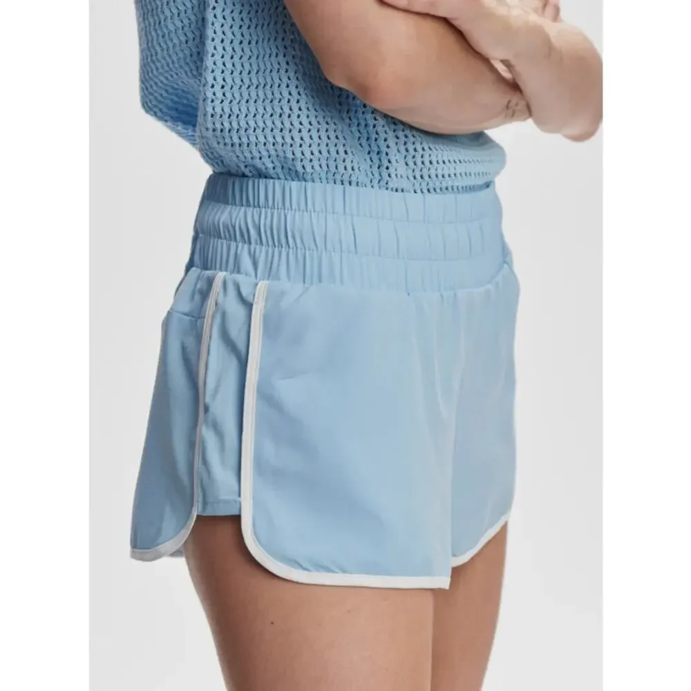 VARLEY Women's Arlington Running Shorts Large Airy Blue 2'' Inseam NWT - Picture 4 of 13